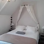 Le Relais De La Hardiesse 6km Mont St Michel - D'hotes Et