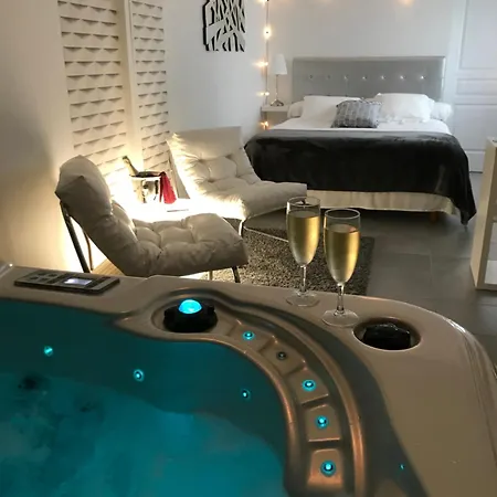 B&B Le Relais De La Hardiesse 6km Mont St Michel - D'hotes Et