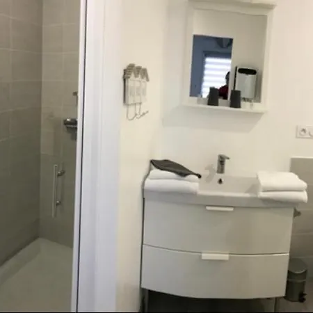 ベッド・アンド・ブレックファスト Le Relais De La Hardiesse 6km Mont St Michel - D'hotes Et Courtils