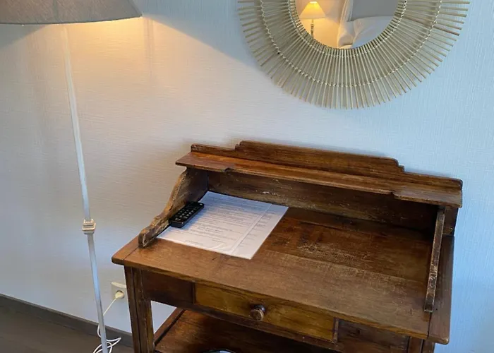 Le Relais De La Hardiesse 6km Mont St Michel - D'hotes Et Bed and breakfast Courtils