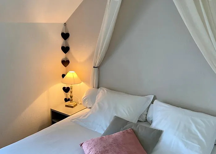 Le Relais De La Hardiesse 6km Mont St Michel - D'hotes Et